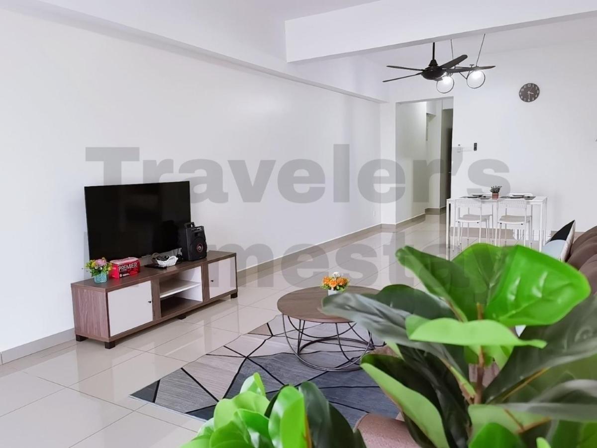 Traveler'S Homestay 旅人窝@ The Venus Sitiawan Kampong Lumut Kiri Exterior photo